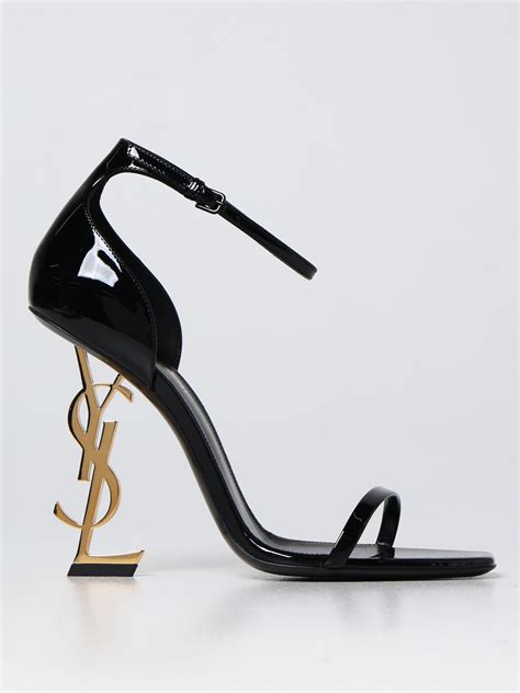 Zapatos de tacón de mujer Saint Laurent .